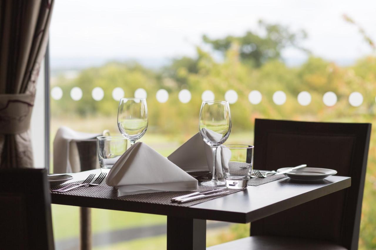 The Oxfordshire Golf & Spa Hotel Thame Dış mekan fotoğraf
