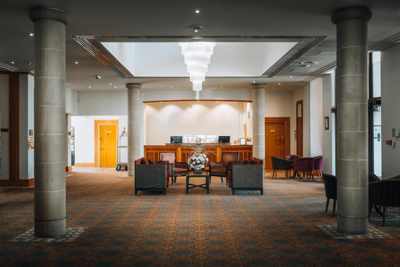 The Oxfordshire Golf & Spa Hotel Thame Dış mekan fotoğraf
