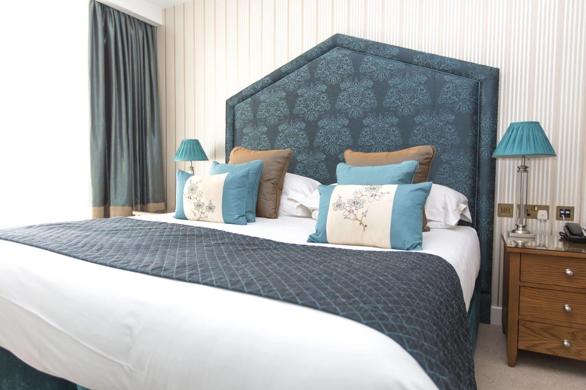 The Oxfordshire Golf & Spa Hotel Thame Dış mekan fotoğraf