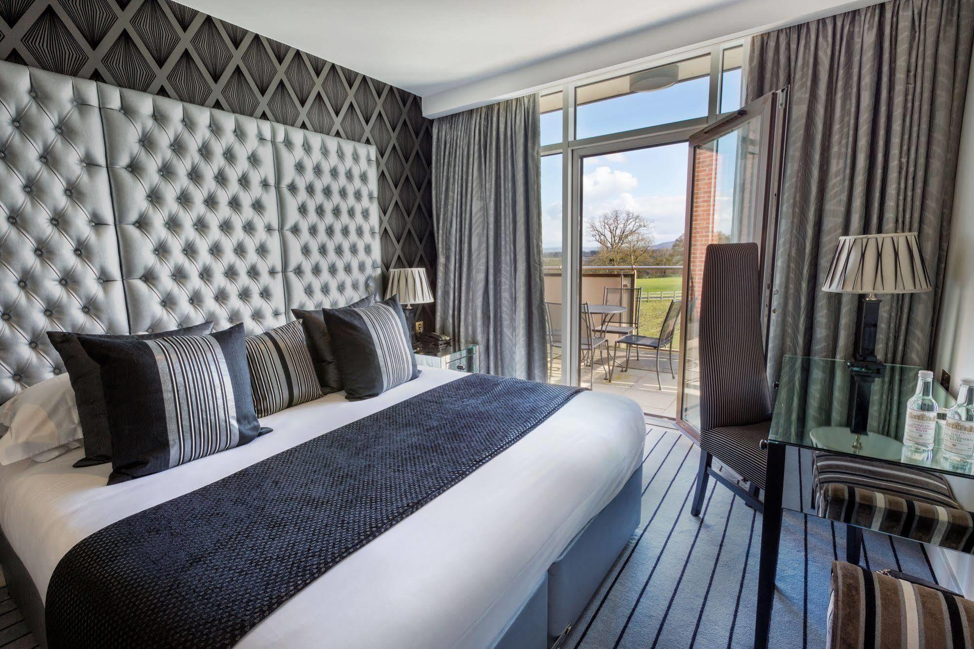 The Oxfordshire Golf & Spa Hotel Thame Dış mekan fotoğraf