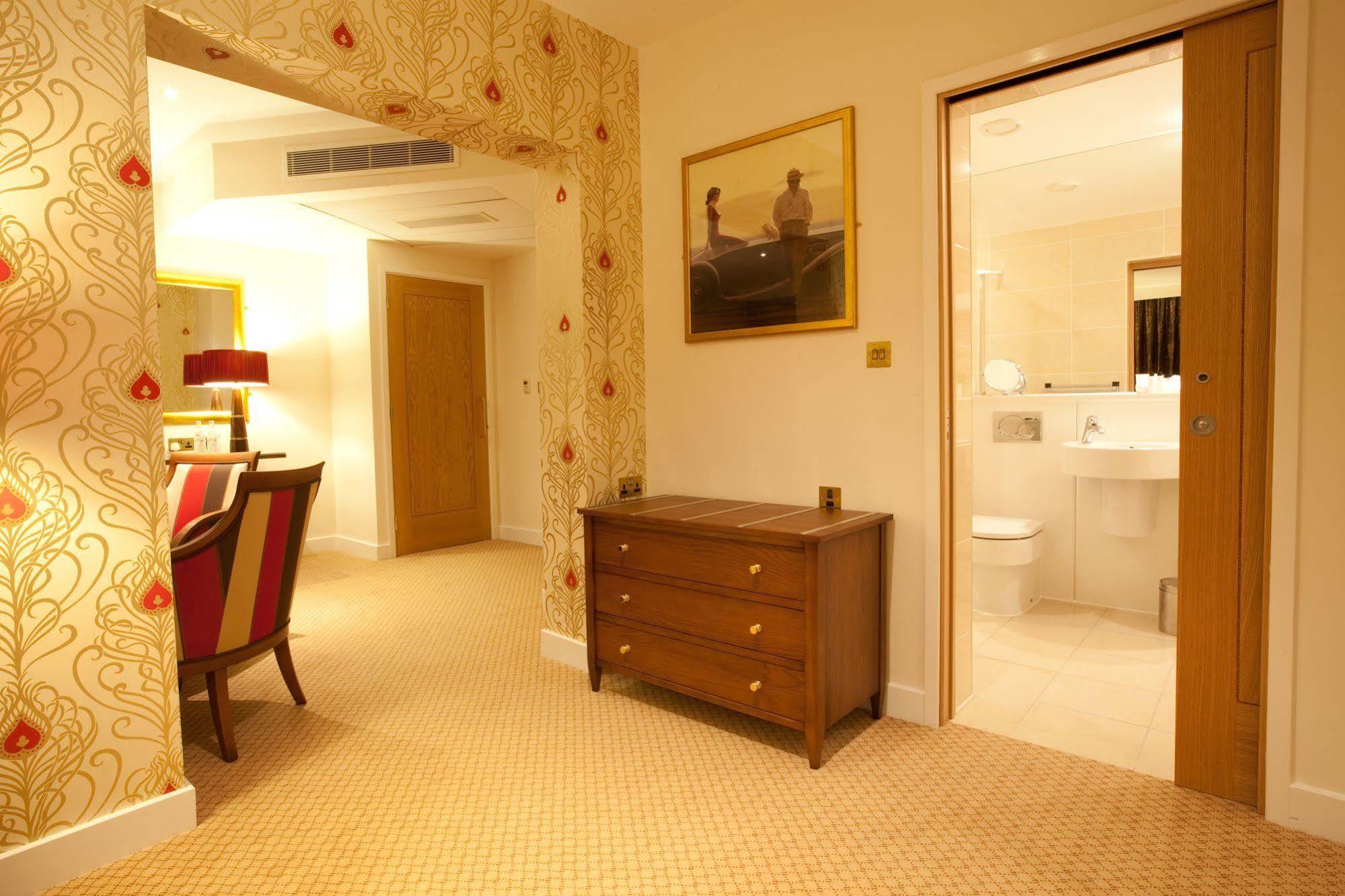 The Oxfordshire Golf & Spa Hotel Thame Dış mekan fotoğraf