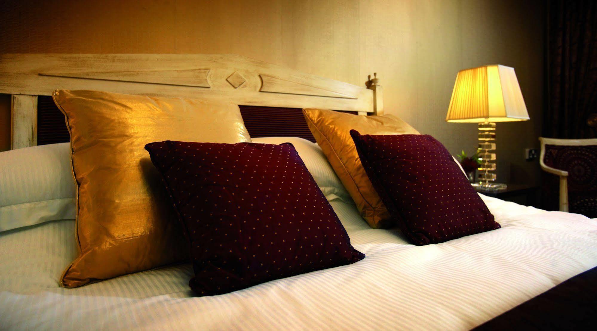 The Oxfordshire Golf & Spa Hotel Thame Dış mekan fotoğraf
